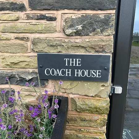 The Coach House & The Stables Holiday Homes Windy Bank Hall Green Moor Yorkshire Peak District Wortley Exterior photo